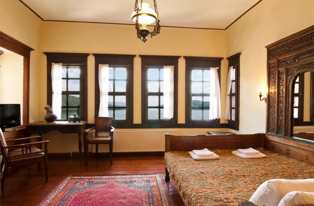 Vergoula'S Mansion Kastoria Buitenkant foto